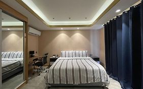 High Class 1Br At One Euphoria
